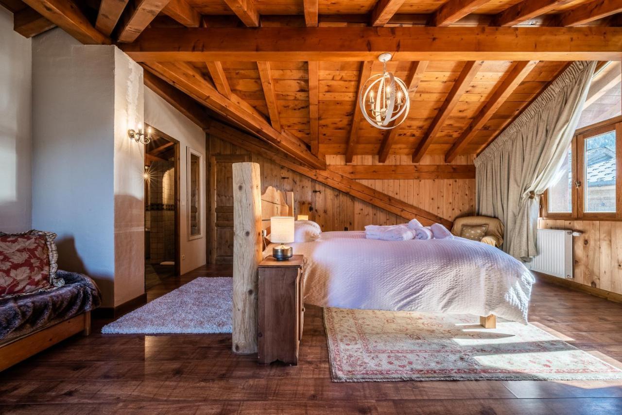 Chalet Chu Lo Dou Le Praz - By Emerald Chalet Courchevel