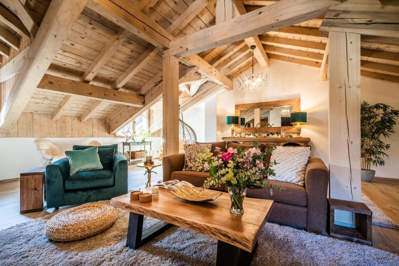 Chalet Chu Lo Dou Le Praz - By Emerald * Courchevel