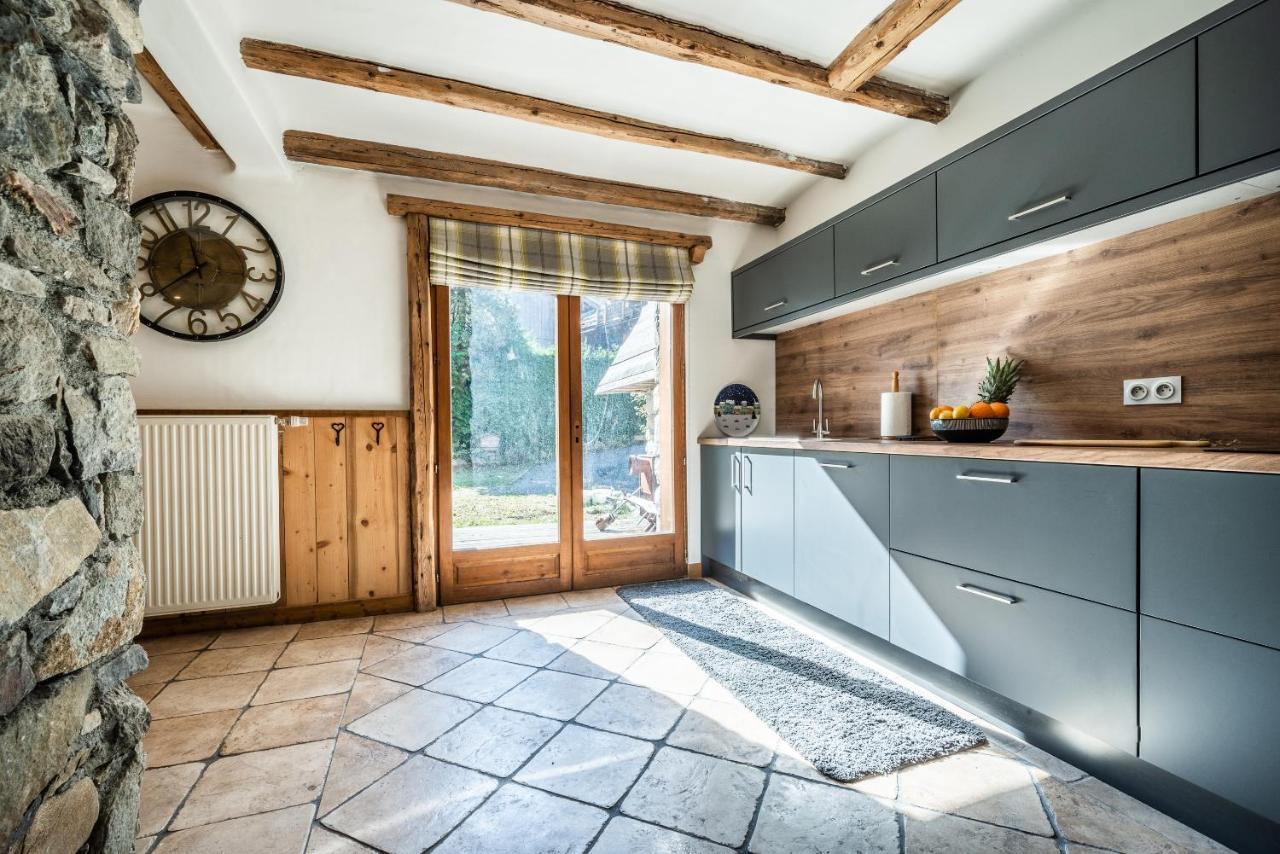 Chalet Chu Lo Dou Le Praz - By Emerald * Courchevel