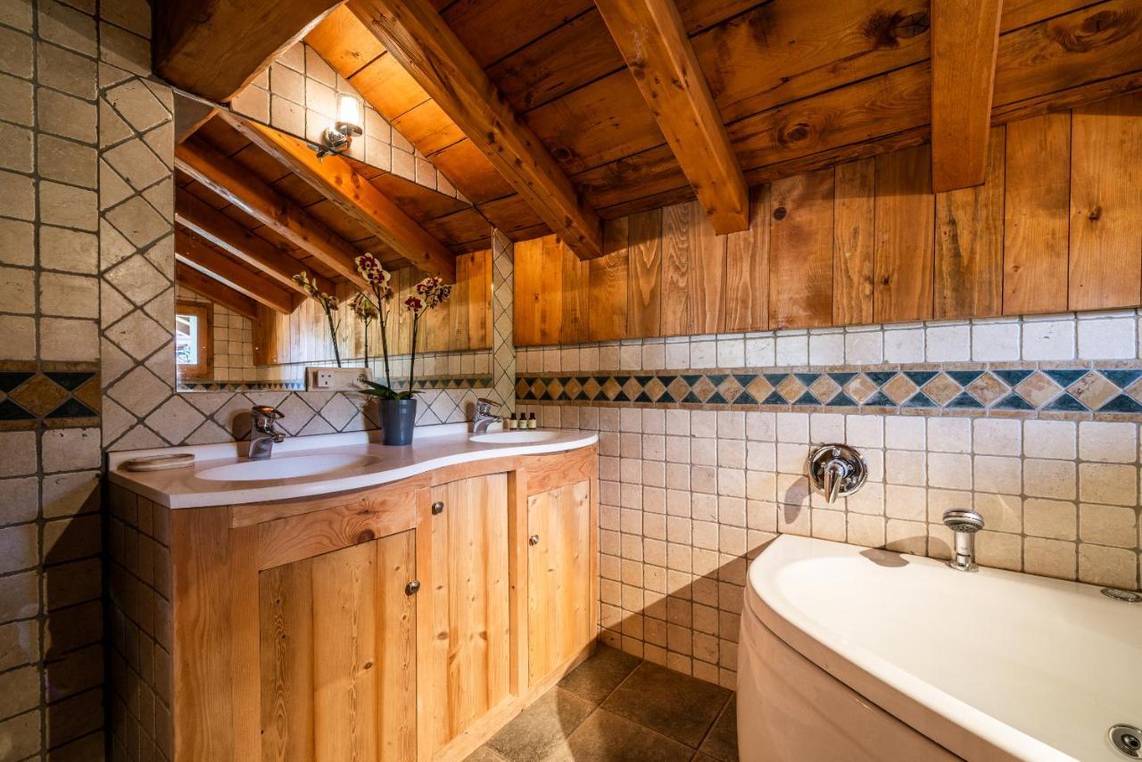 Chalet Chu Lo Dou Le Praz - By Emerald Chalet Courchevel